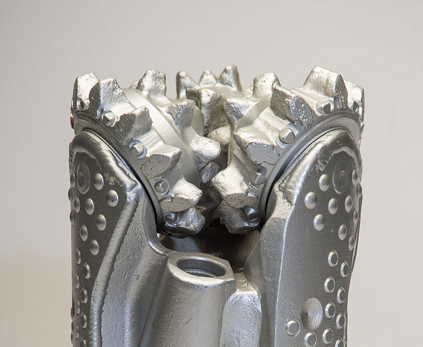 types of tricone: Steel tricone drill bit with milled tooth cutters